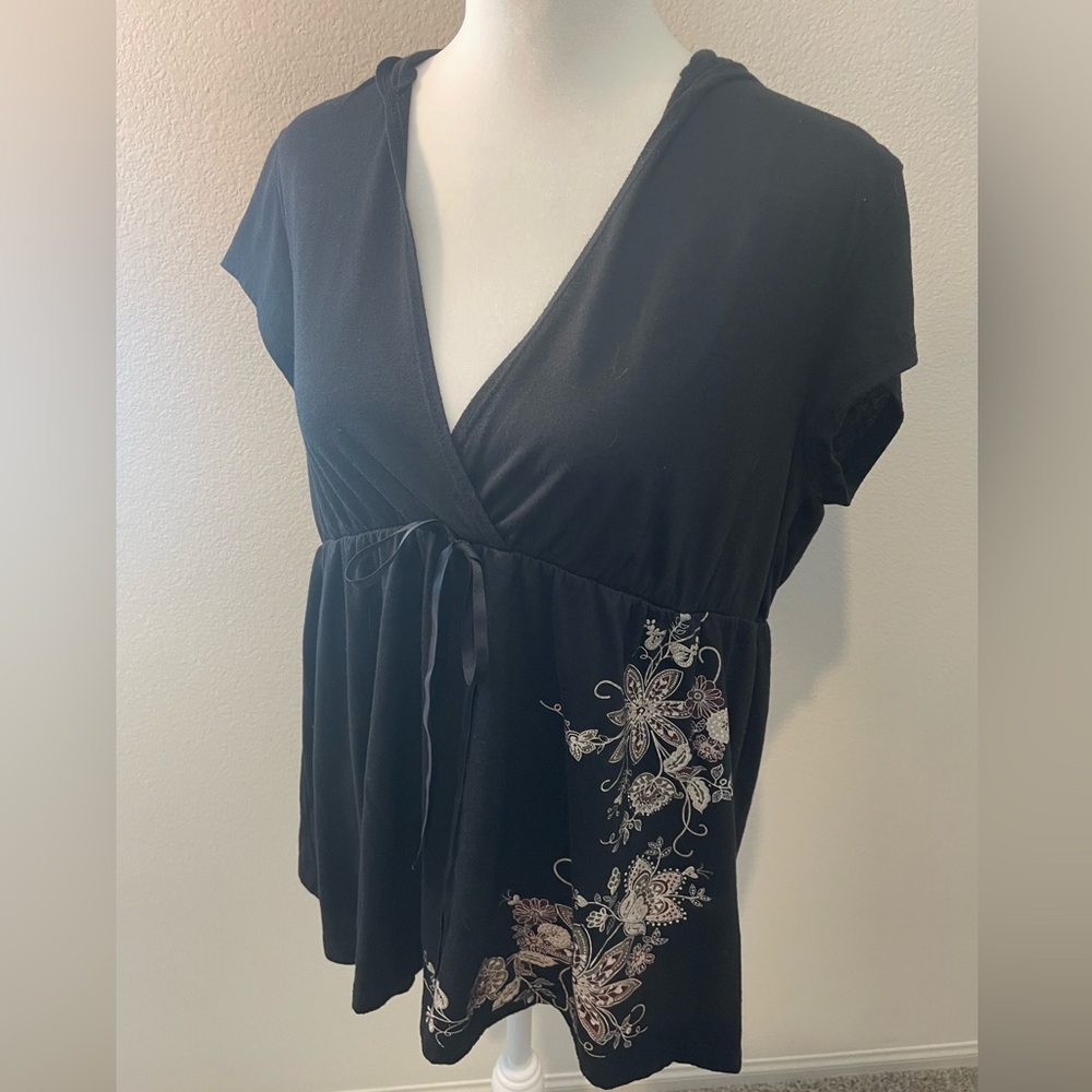 Black Floral Women's Top (Maternity)